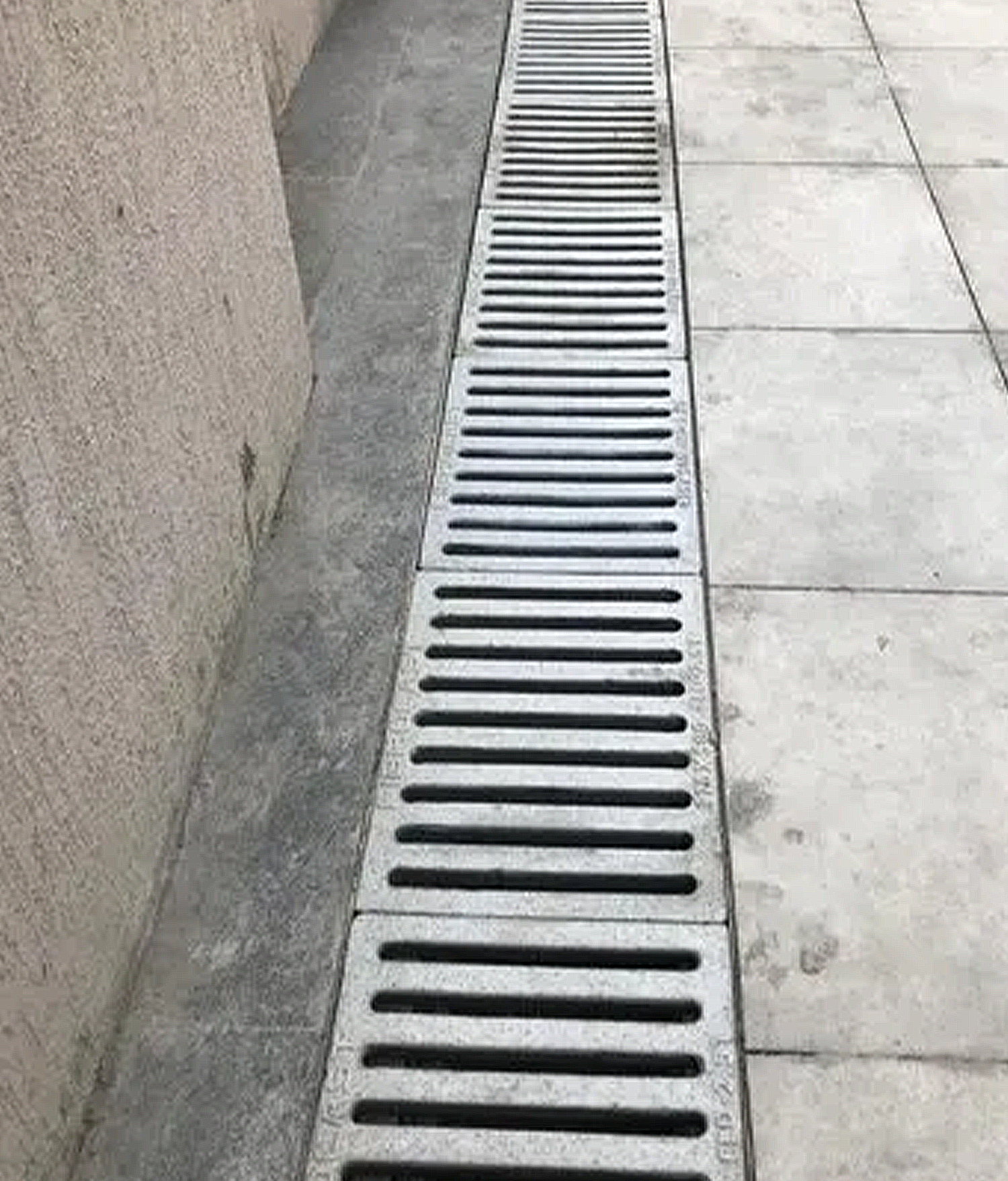 Concrete grating